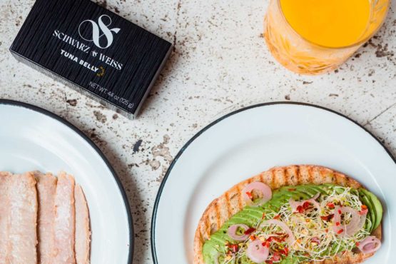 gourmet yellowfin tuna belly _Schwarz & Weiss